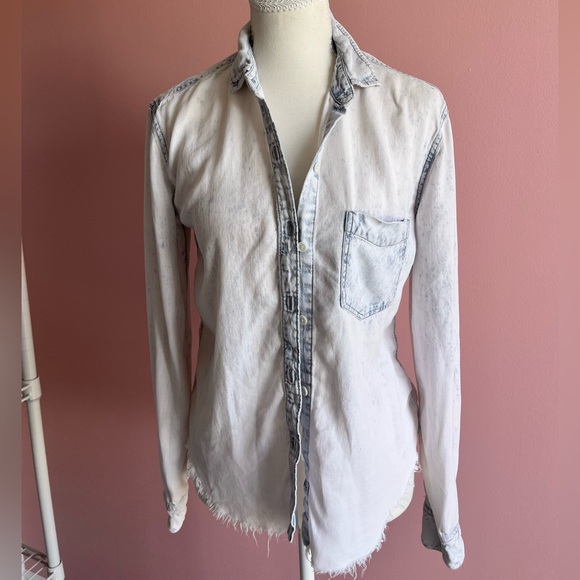 Rails Tops - Rails Women Ingrid Shirt Light Wash Denim Blue Size XS Button Up Frayed Hem